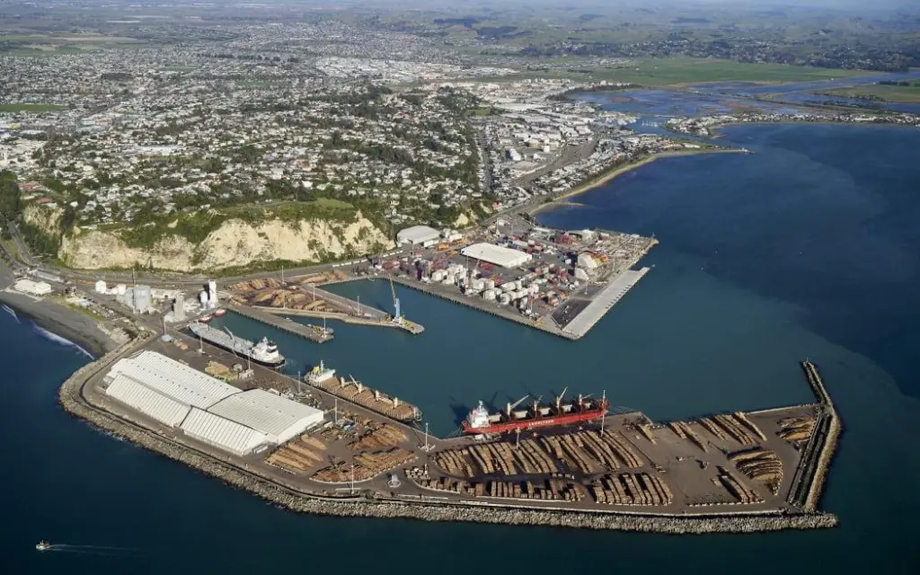00_303134_4lq6jpt_napier_port_july_2022_003_jpg_923882