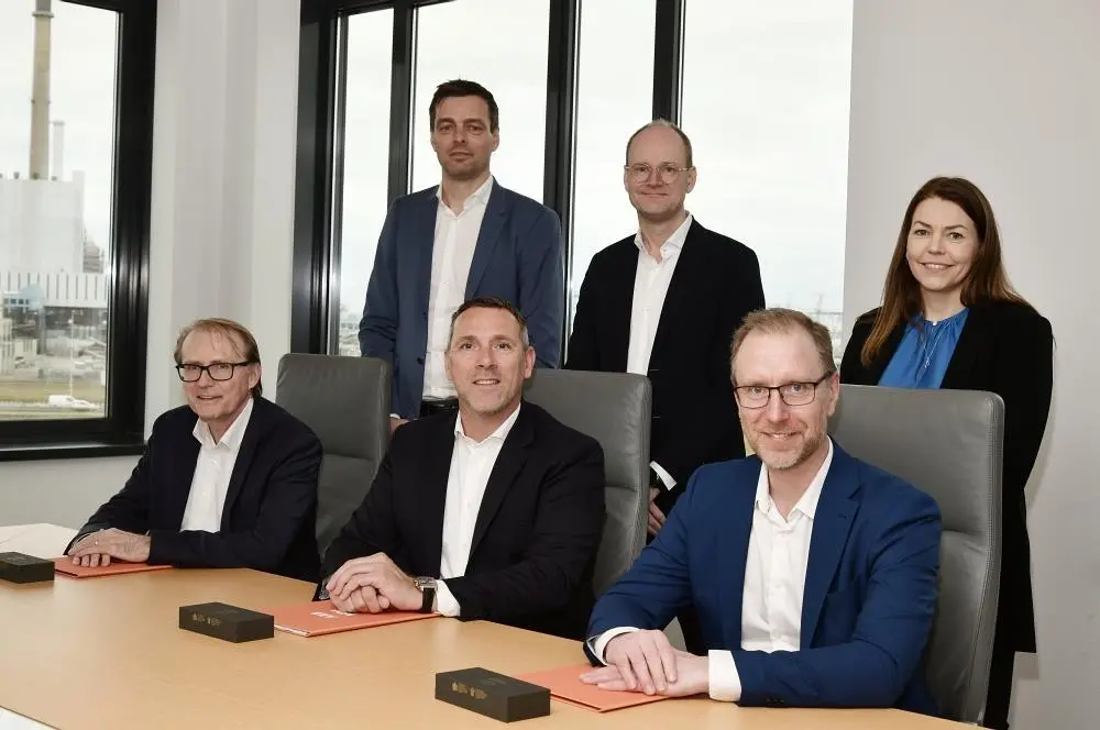 The signing ceremony for APMT's largest crane order in Europe