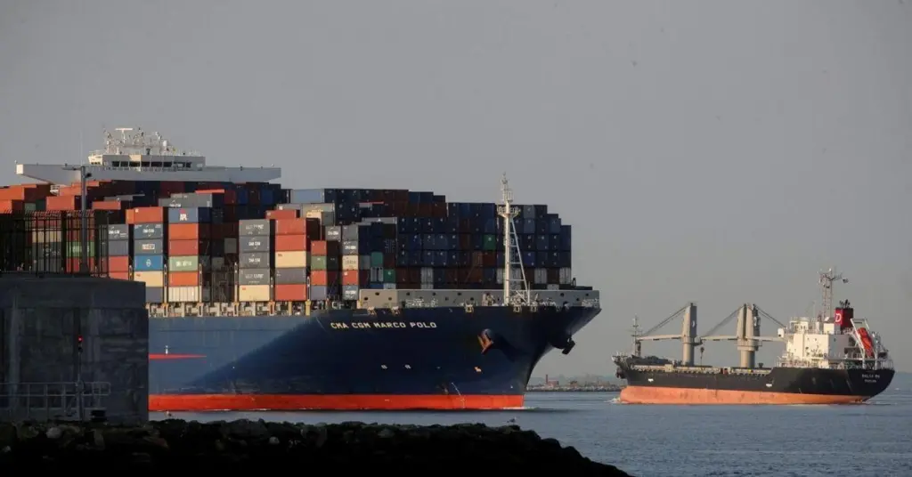 00_305435_cmacgm_57777