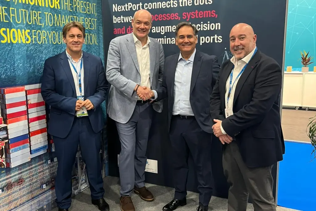 A photo of SAAM Terminals and Next Port AI representatives brokering the partnership