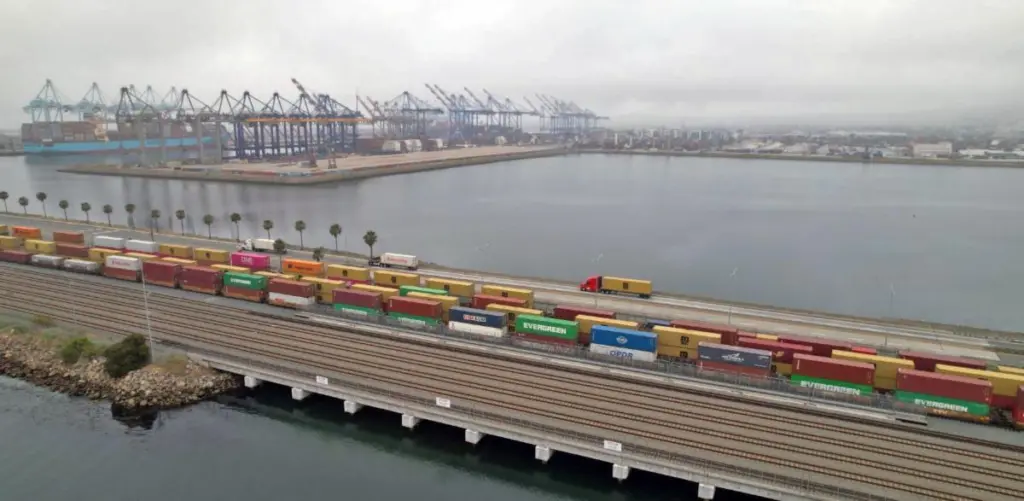 Port of Los Angeles rail cargo