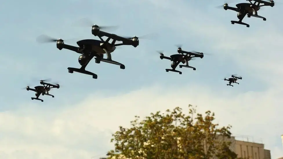 00_312472_vfunregistereddronesareanescalatingthreatforukports91mm_489875