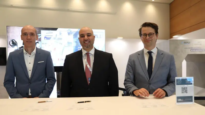 (l-r) Nils Kemme, MD at HPC; Omar Talal Hariri, president of MAWANI; Lennart Kinau, HPA board member