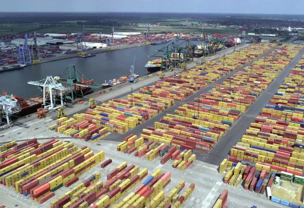 Image of containers at a European port