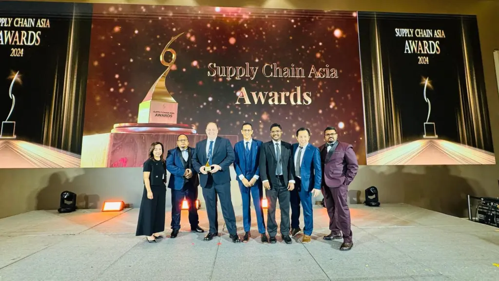 (l-r) See Jean Lau, VP of Sales, APAC, Kaleris; Abd Rashid Bastami, senior manager, Technical Architect Department, PTP; Joe Schofield, COO, PTP; Hassan El Hilali, senior technical product manager, Kaleris; Stephen Lee, senior sales manager, Kaleris; Mura