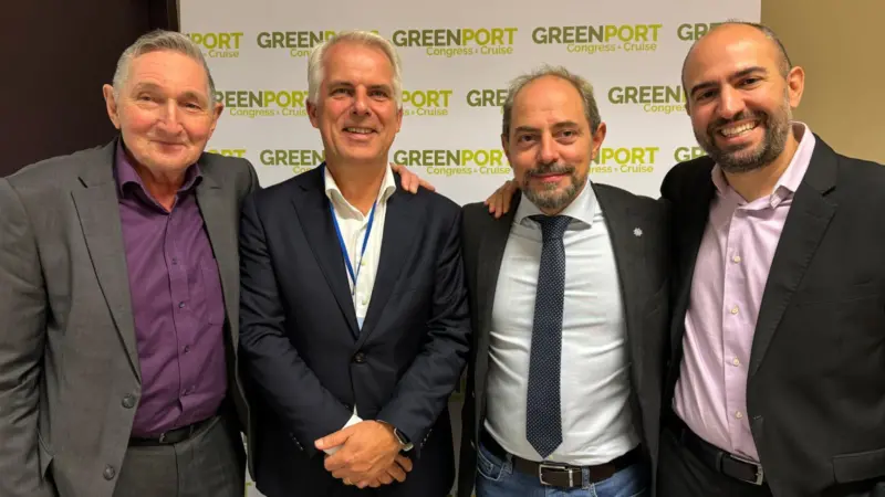 EcoPorts science coordinator Chris Wooldridge introduces his former student, now Professor Mark van der Veen from the University of Amsterdam; Dr Antonis Michail, in turn a former student of Mark van der Veen, now at the International Association of Ports