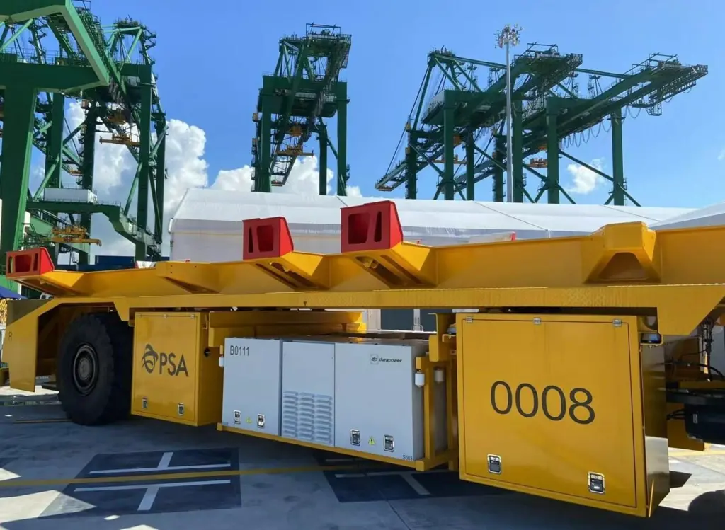 00_320775_drapowertuas_346386