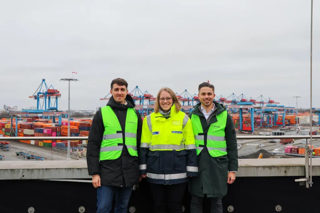 The image shows Passify founders (Nico Marks (left) and Marcel Lindemann (right)) and Rebecca Vick, director of container development, at CTA