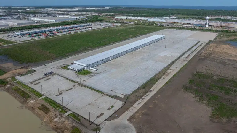 Aerial shot of a large warehouse at Cedar-Port Operations and Logistics Terminal