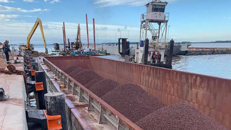ShibataFenderTeam fenders at the Port of Neuva Palmira in Uruguay