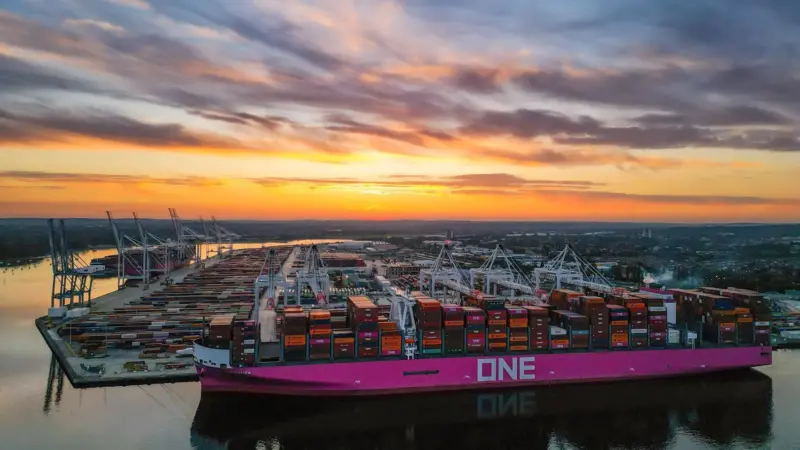 DP World Southampton_Credit Andrew Sassoli-Walker