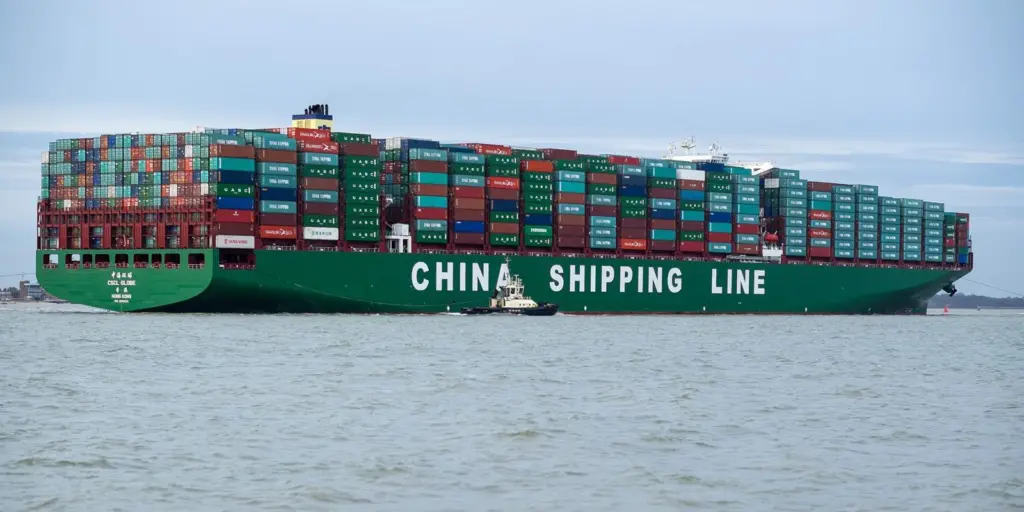 CSCL Globe arriving at Felixstowe, UK
