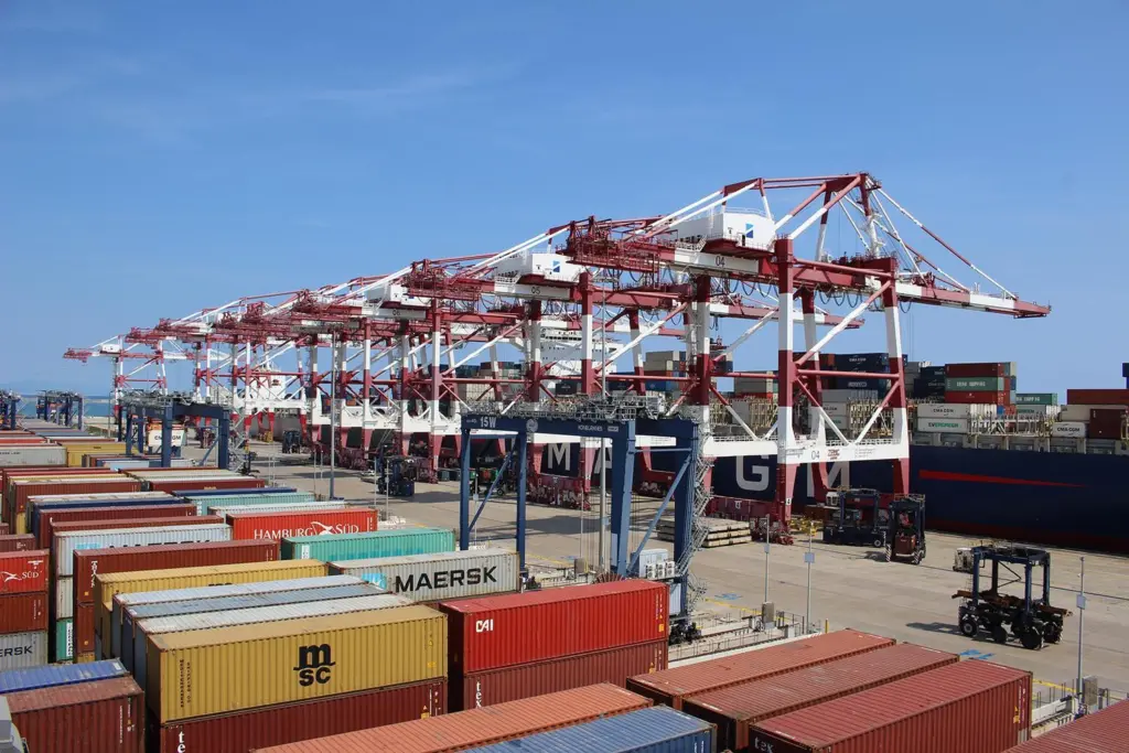 Cranes and containers at Barcelona Europe South Terminal