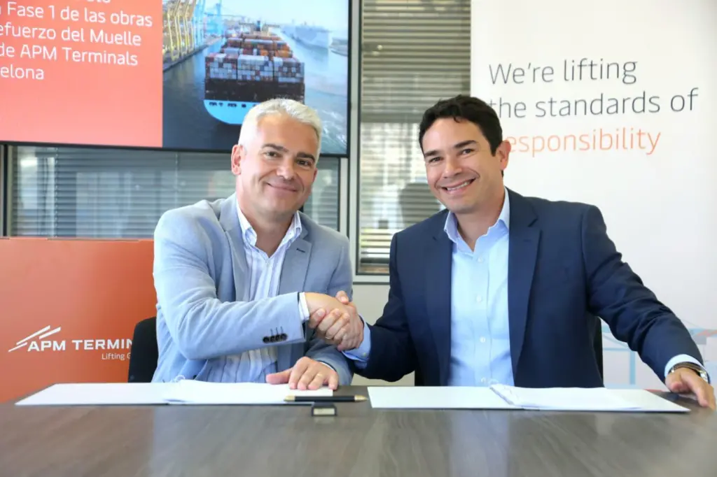 Roberto Sisternes, FCC and Julián Fernández, APM Terminals Spanish Gateways