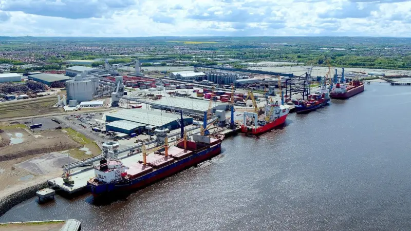 00_332984_portoftyne002_577965