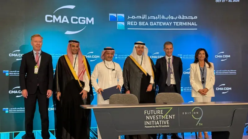 CMA & RSGT T4 Signing Picture
