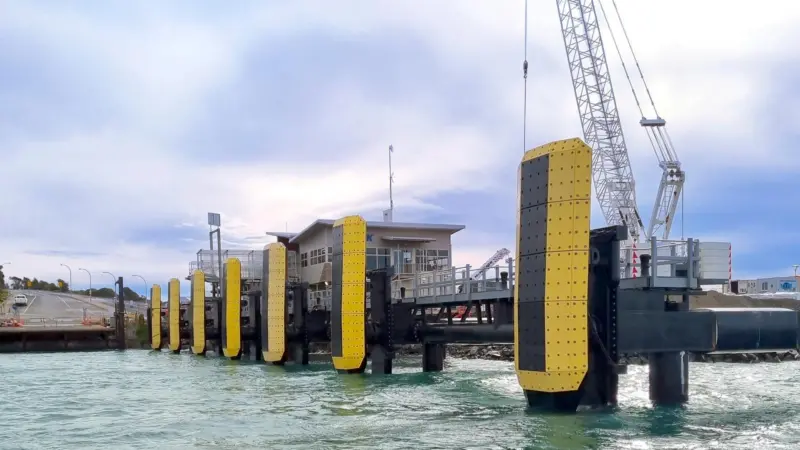 ShibataFenderTeam_Australia_CapeJervis_Pile-Fender