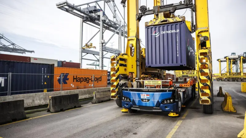 The automated vehicle working at DP World Antwerp Gateway