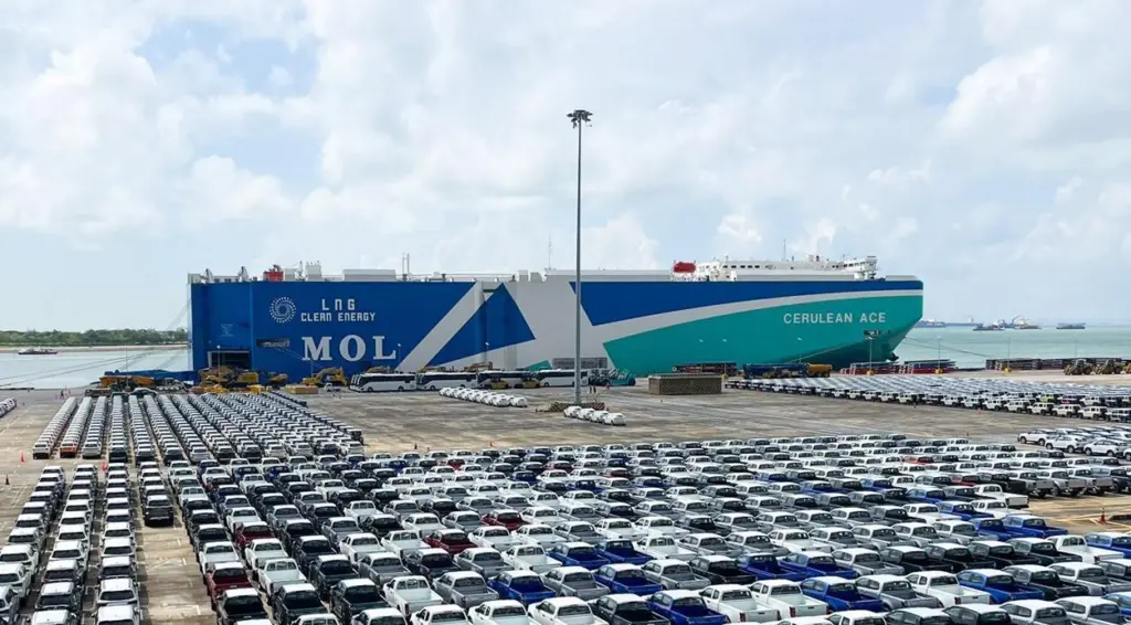 MOL RoRo container ship at the Port of Singapore with cars dockside