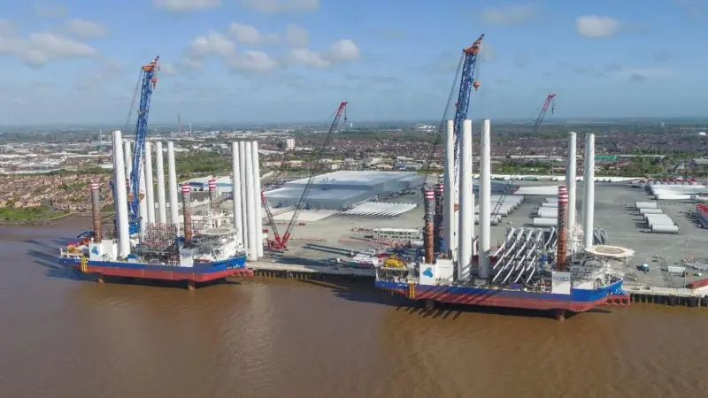 The image shows Green Port Hull, Siemens Gamesa’s manufacturing facility