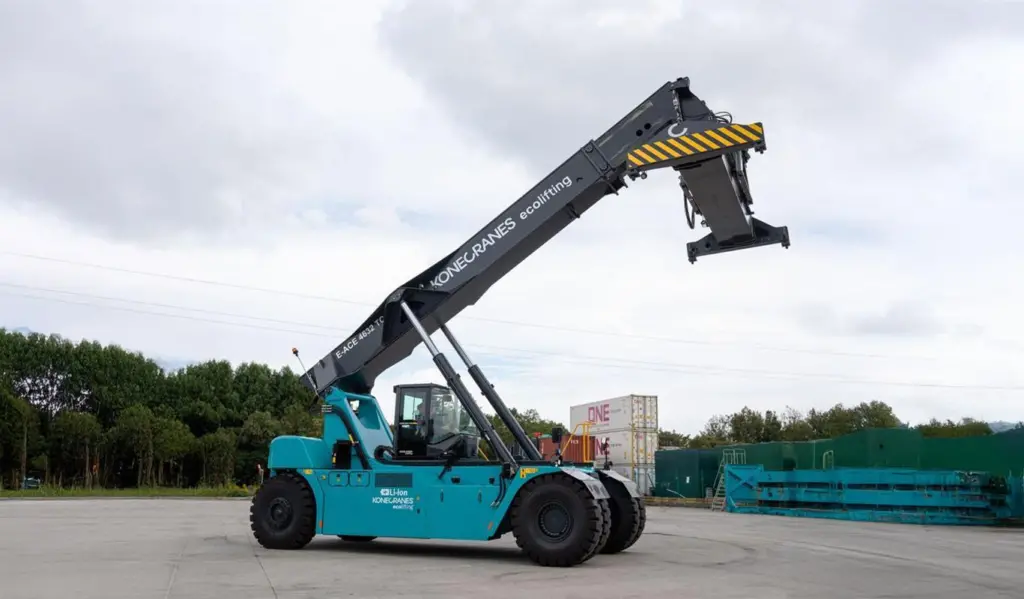 00_339441_konecrane_993786