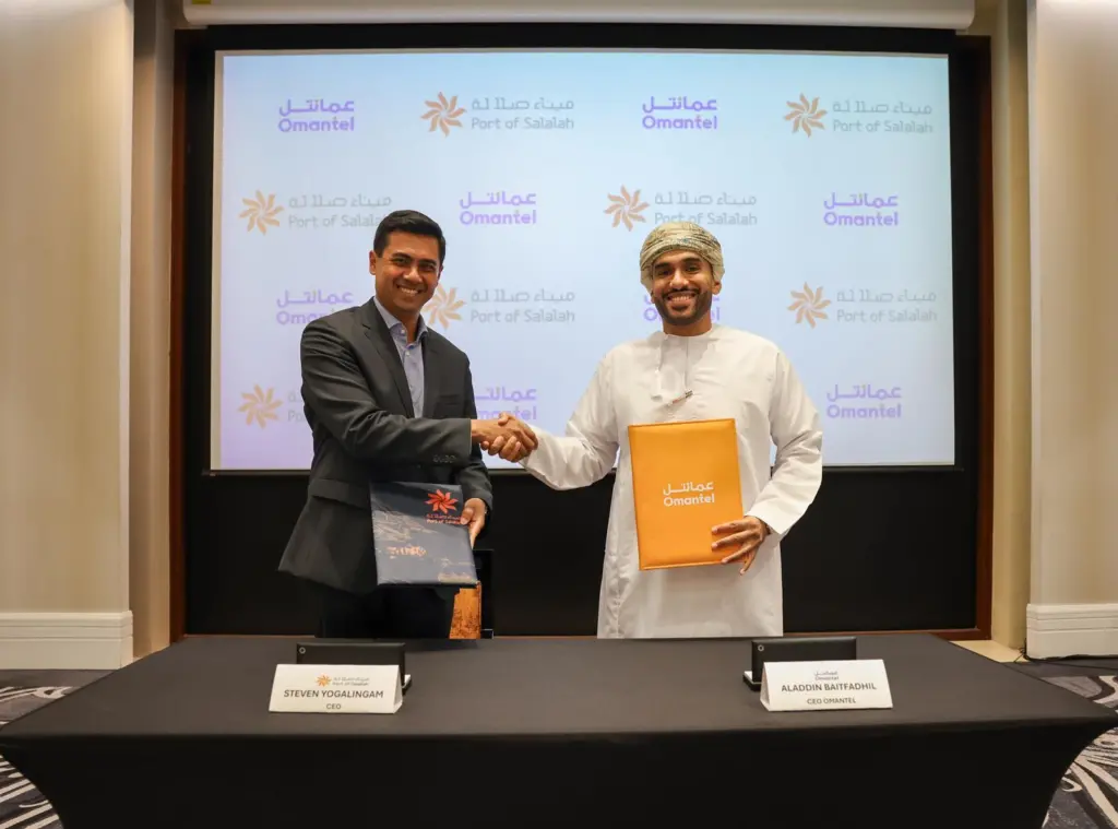 Steven Yoogalingam, CEO of the Port of Salalah and Aladdin bin Abdullah Bait Fadhil, CEO of Omantel.