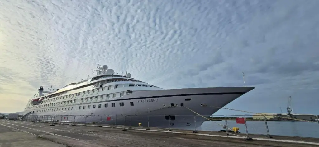 'Star Legend' at dock