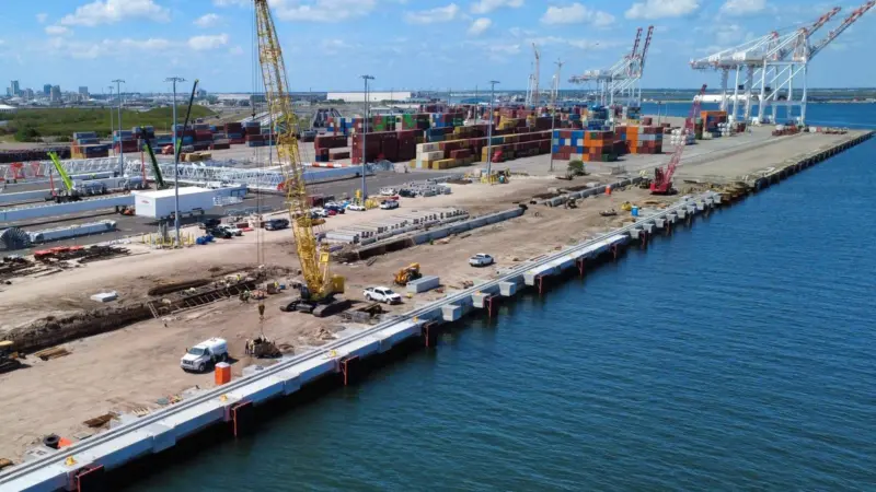 Port of Tampa Expansion Implements PIANC-Recommended Cone Fender Design