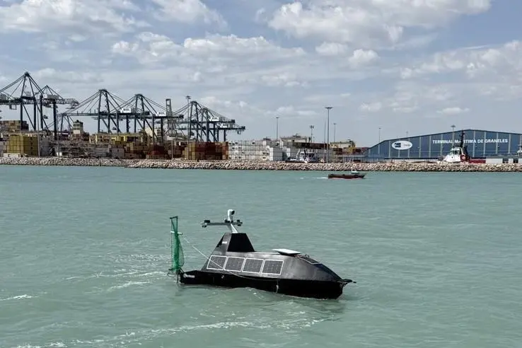 Remote operation of an unmanned surface vessel for maritime rescue