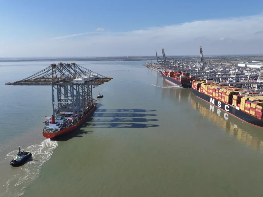 Cranes arriving at London Gateway